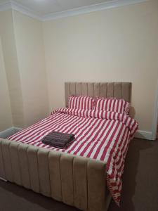 Pearl Beach House, Lincs