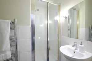 F2 Team Flat - 3 Separate Beds - Van Parking & 1GB WiFi