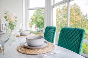 York Place Suites F2