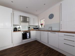 Lower Chine Apartment