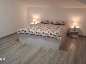 Apartment Orhidea in a peaceful setting near Umag