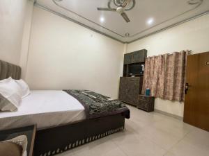 Shri Ji Bala ji Guest House