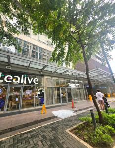 Hygge-ParkWest BGC near Grand Hyatt & Mitsukoshi