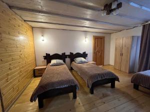 Готель-кафе Чатина