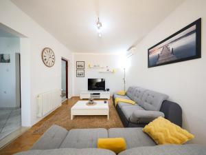Holiday Home in Policnik with Private Pool