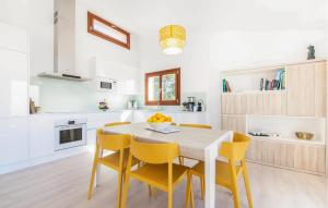 Stunning Home In Galilea