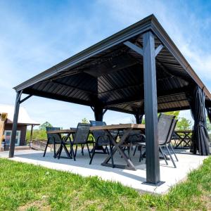 Fantastic Secluded Tented Cabin with Fire Pit in Logan, Ohio