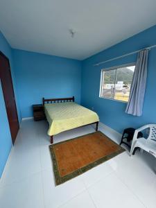 Casa com 2 quartos e 3 camas no Rio vermelho