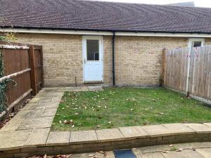 Warm & Cosy 4 Bed Cambridge House w Parking Garden & High Speed WIFI