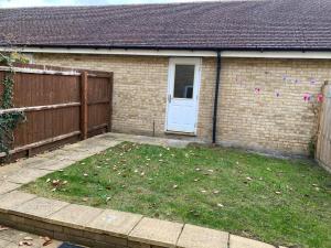 Warm & Cosy 4 Bed Cambridge House w Parking Garden & High Speed WIFI