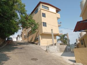 Midas 2 - 1 Habitacion