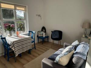 Westport Coastal Cottage