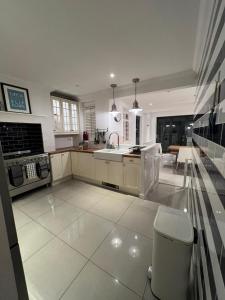 Lifes A Beach - cosy, luxury cottage in Ashley Cross, Poole