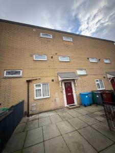 Private Room & shower- Near Central Manchester