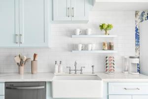 Downtown 10 min, 90 degree F Pool & Spa, Linked 2 homes, Gated Parking