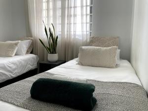 Surf & Stay - Muizenberg Beach
