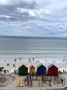Surf & Stay - Muizenberg Beach