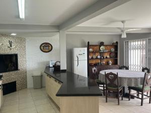 413 - Casa frente Mar em Bombas-Bombinhas.