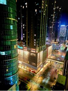 Hygge-ParkWest BGC near Grand Hyatt & Mitsukoshi