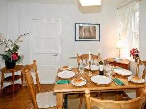 Drum And Monkey Cottage