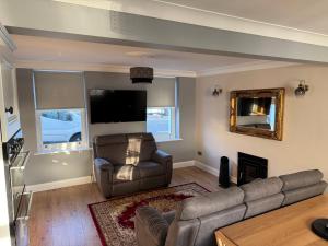 Charlie Ógs Bridge House