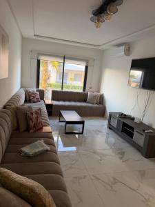 Superbe appartement 120 mc, Plage à pieds, 3 piscines & calme garanti - Sidi Rahal Plage