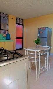 Departamento amoblado en primer piso 200 MTS a tu disposición con todos los servicios