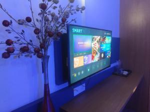 Hotel DivisionByZero