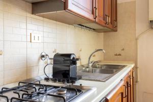 Piramide Maison-Rustic Elegance in Rome