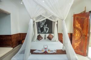The Tanis Beach Resort Nusa Lembongan