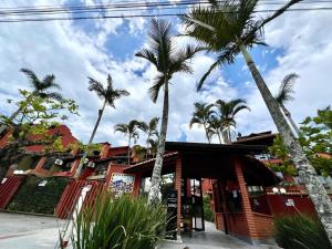 Pé na areia Triplex em Jurerê 50m mar