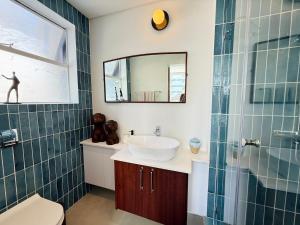 Newly renovated, central, secure 3 bedroom apartment with ACs and loadshed proof!