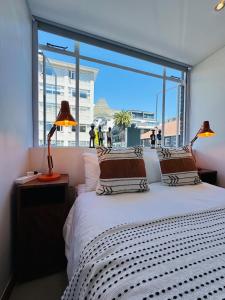 Newly renovated, central, secure 3 bedroom apartment with ACs and loadshed proof!