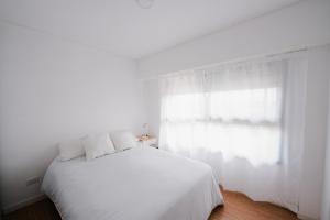 Vera Mujica con Cochera