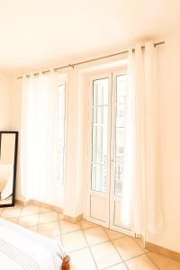 Charming & roomy apartment with balcony heart of Nice