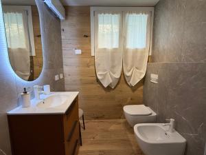 AlfieriB - Netflix-Parking-Supermarket-Centro