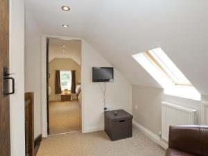 Stable Cottage - Hw7452