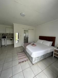 Riverview Pool Resort and Lodge