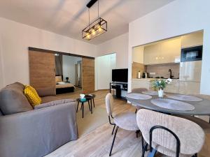 A006 Superbe Appartement dans le Carre dOr-Cannes