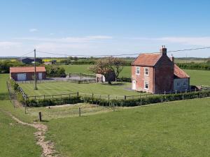 Somer Leyton Cottage