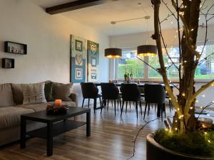 Landhaus Augenblicke in Olsberg - modernes Ferienhaus mit Garten