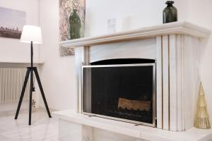 Elysian Smyrni - Marble Elegance Retreat