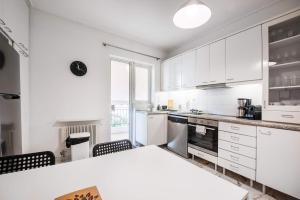 Elysian Smyrni - Marble Elegance Retreat