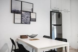 Elysian Smyrni - Marble Elegance Retreat