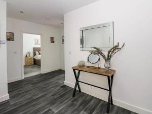 Oaktree Cottage - 3 Bedrooms - Sleeps 6