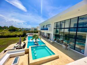 Grand Luxury Villa in Sosua Ocean Village
