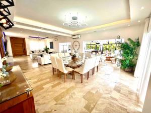 Grand Luxury Villa in Sosua Ocean Village