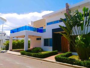 Sea La Vie Villa in Oceanfront Sosua Ocean Village