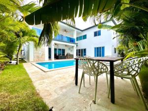 Sea La Vie Villa in Oceanfront Sosua Ocean Village