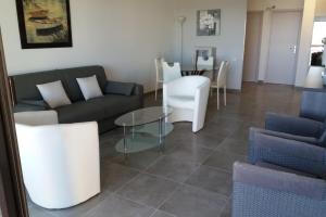 1 bedroom apartment - sea view